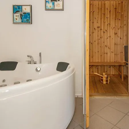 10 Person In Juelsminde-by Traum 別荘